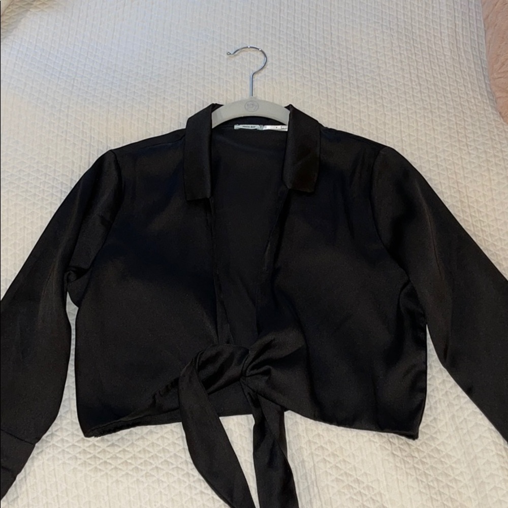 Tie top